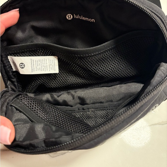 lululemon athletica Black Men's Crossbody Bag - Picture 2 of 3